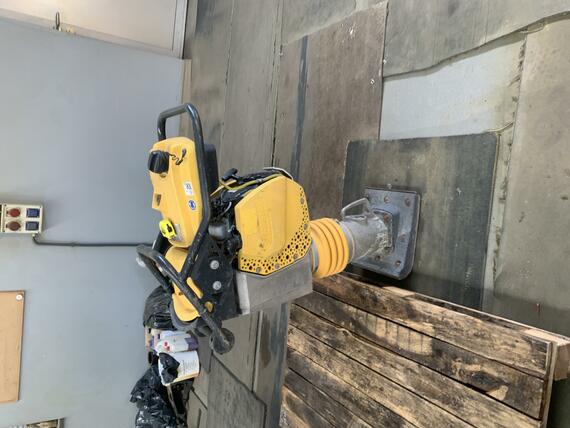 Bomag BT65