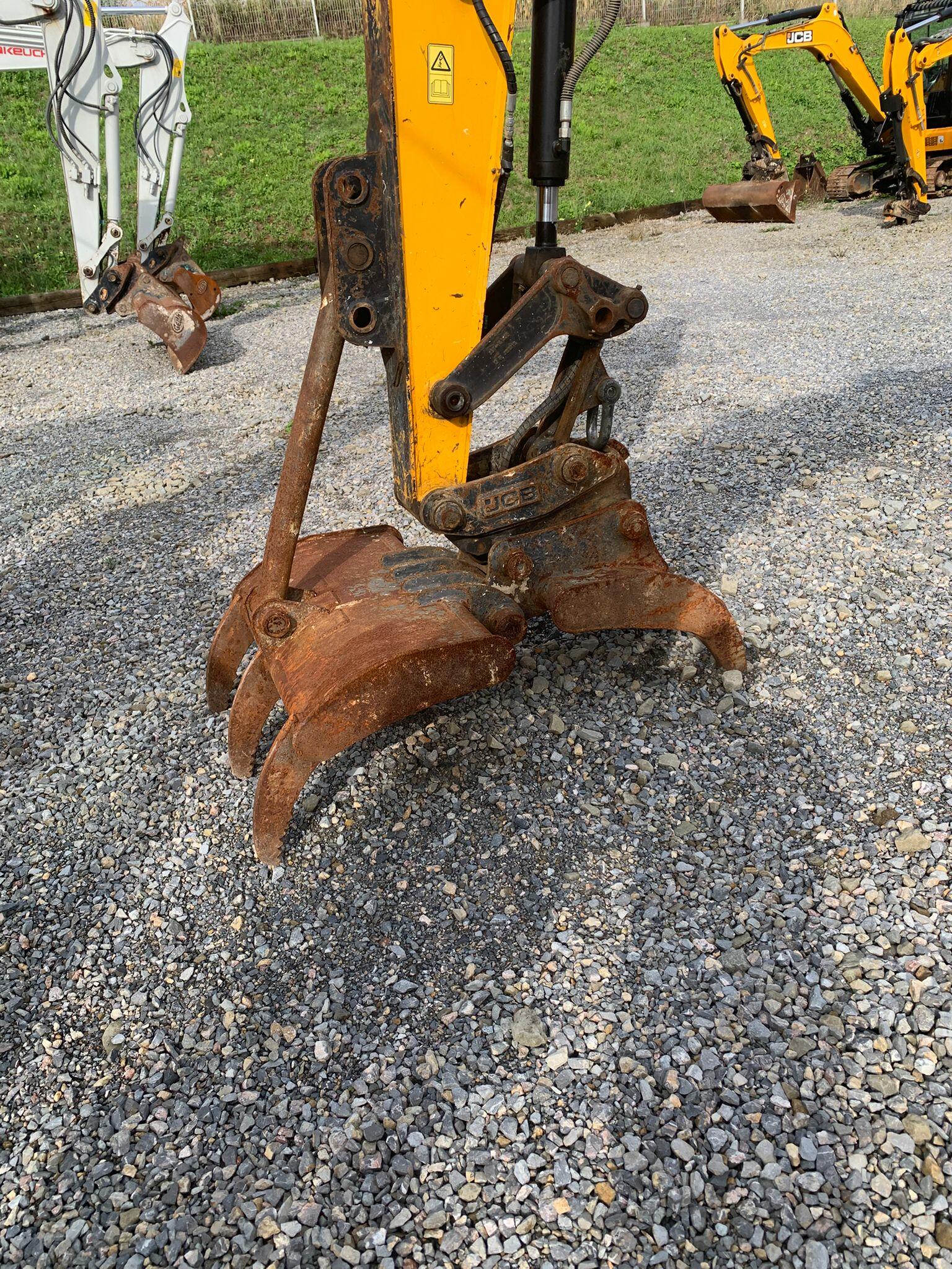 JCB drapák bagru