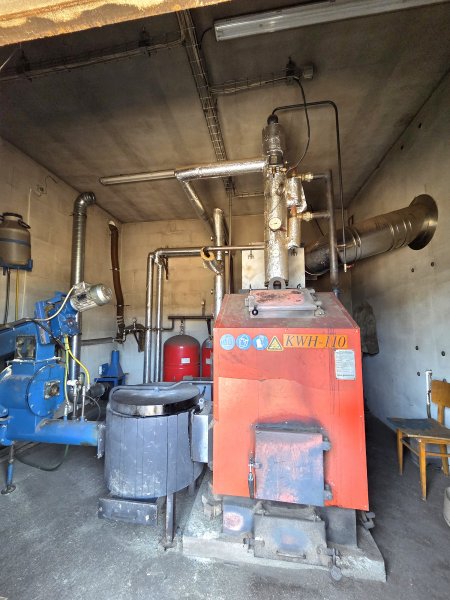 _JINÉ (CZ) Gemos - KWH 110 / +CIMM