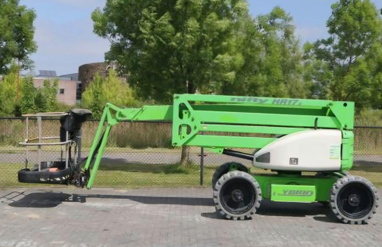 Kloubová pracovní plošina Niftylift HR 17 Hybrid
