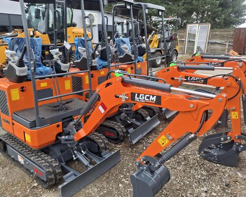 Minirypadlo Kubota LGCM LG12A s drapákem + 3 lžíce
