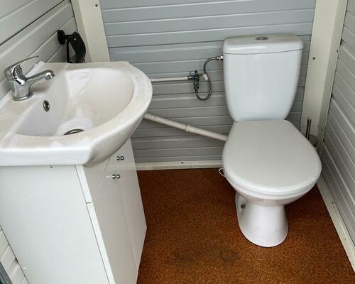 Mobilní WC- K DISPOZICI 2 KUSY