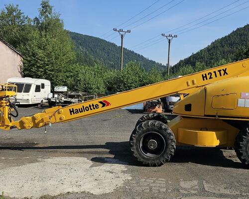MONTÁŽNÍ PLOŠINA Haulotte 4x4, výška až 22m, boční d.18m