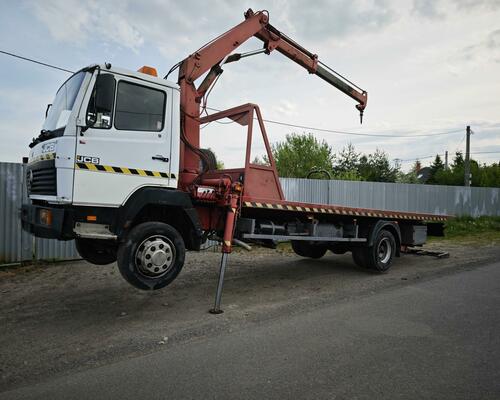 Odtahový speciál Mercedes-Benz 4,2L 125KW 676 1117