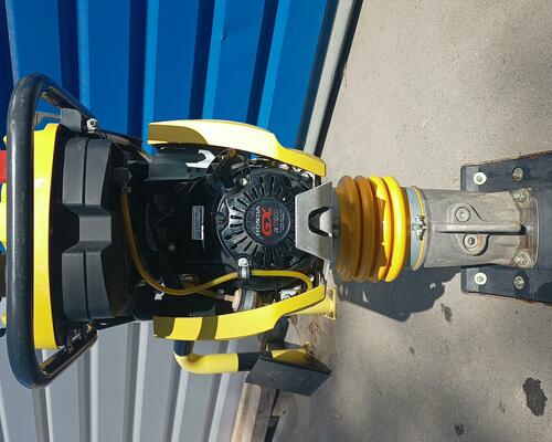 Vibrační pěch Bomag BT 65