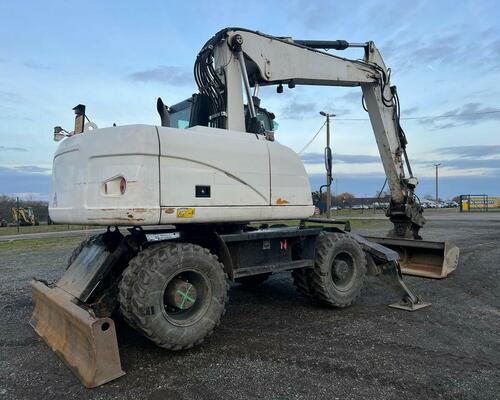 CATERPILLAR  M 313 D - STROJ V SUPER STAVU 