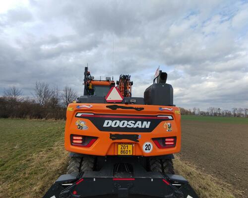 DOOSAN DX170W-7 kolový bagr/rypadlo
