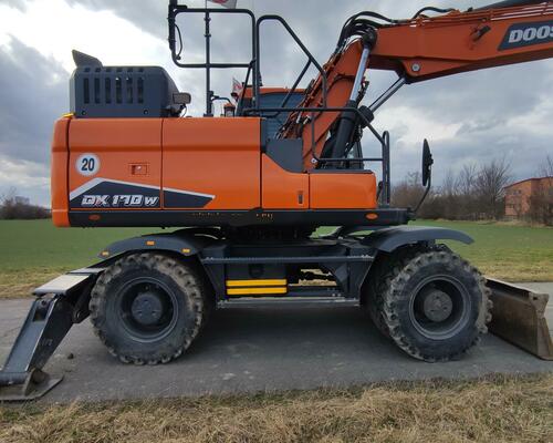 DOOSAN DX170W-7 kolový bagr/rypadlo