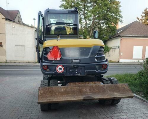 DOOSAN DX57