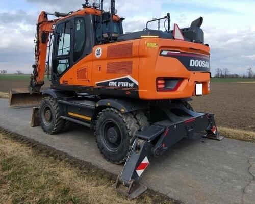 Doosan DX 170 W-7