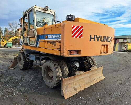 Hyundai Robex 200W-2