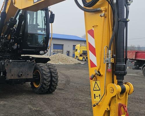 JCB 175 W