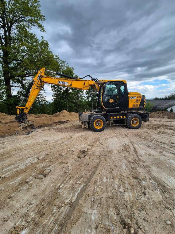 JCB JS145W