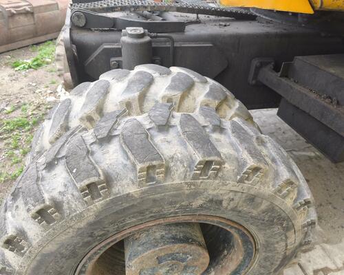 JCB JS 160W