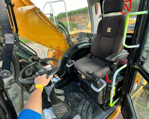 Kolové rypadlo 18t - JCB JS175W + 3 lžíce, po servisu