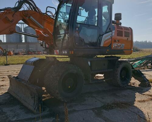 KOLOVÉ RYPADLO HITACHI ZX150W-7-2P (2002)