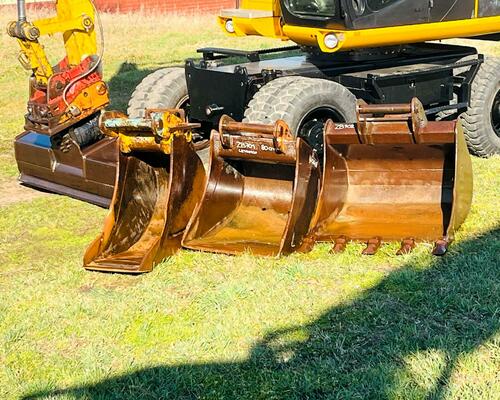 Kolové rypadlo JCB JS145W (Možnost leasingu)
