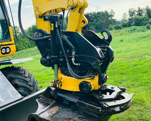 Kolové rypadlo Komatsu PW160-10 (Možnost leasingu)