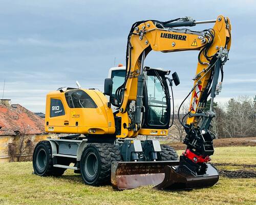 Kolové rypadlo Liebherr A910 Compact Litronic (Možnost leasingu)
