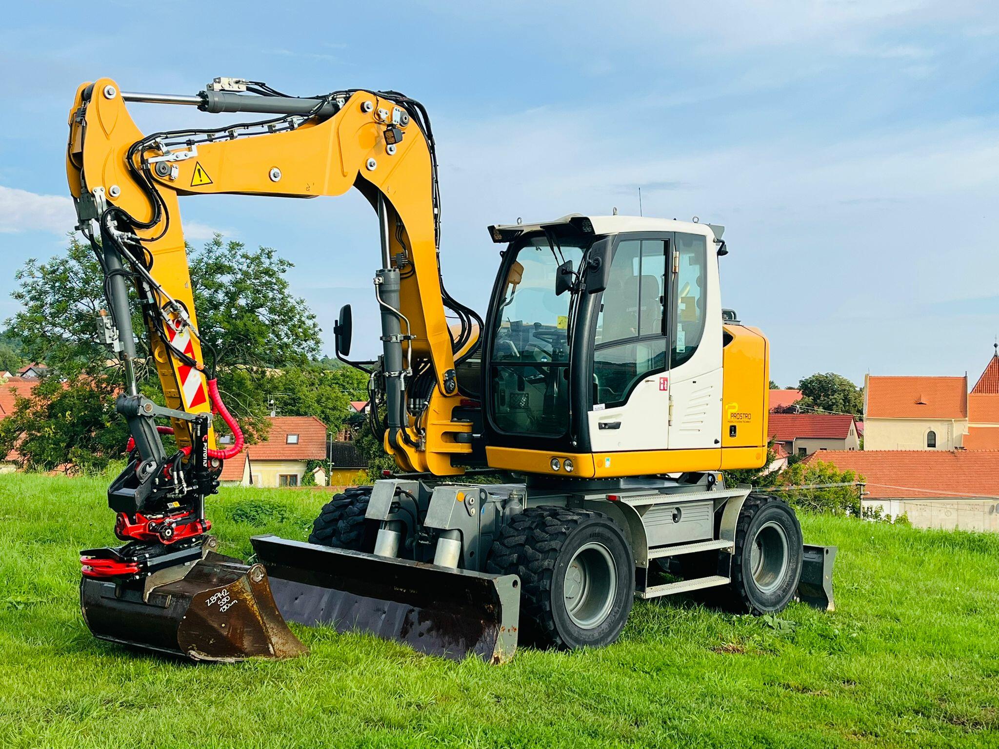 Kolové rypadlo Liebherr A910 (Možnost leasingu)