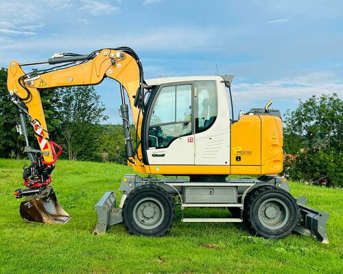 Kolové rypadlo Liebherr A910 (Možnost leasingu)