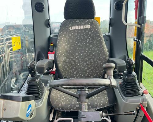 Kolové rypadlo Liebherr A910 (Možnost leasingu)