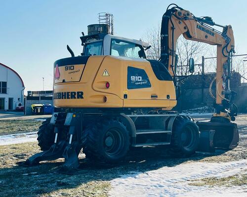 Kolové rypadlo Liebherr A910 (Možnost leasingu)
