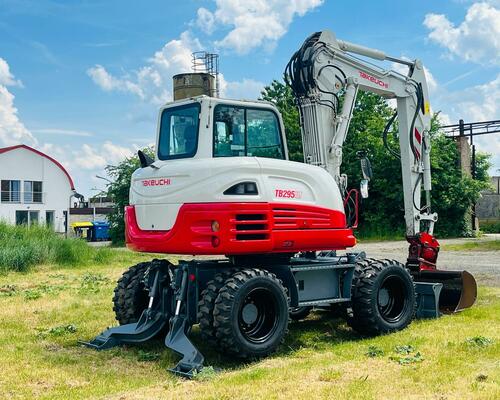 Kolové rypadlo Takeuchi TB295W 2PB (Možnost leasingu)