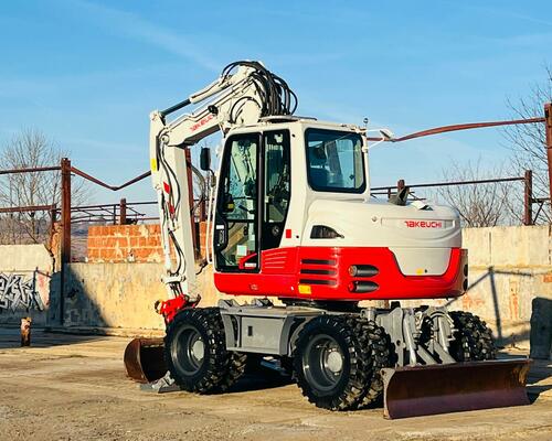 Kolové rypadlo Takeuchi TB295W (Možnost leasingu)