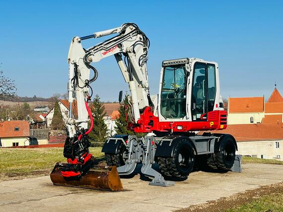 Kolové rypadlo Takeuchi TB295W (Možnost leasingu)