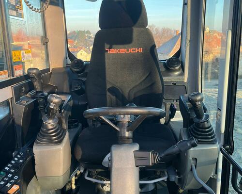 Kolové rypadlo Takeuchi TB295W (Možnost leasingu)