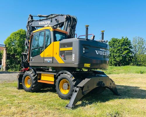 Kolové rypadlo Volvo EW160E (Možnost leasingu)