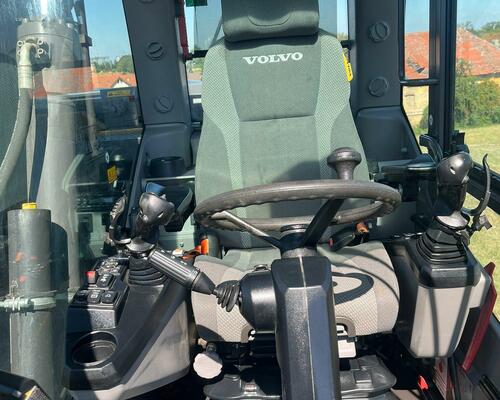 Kolové rypadlo Volvo EW160E (Možnost leasingu)