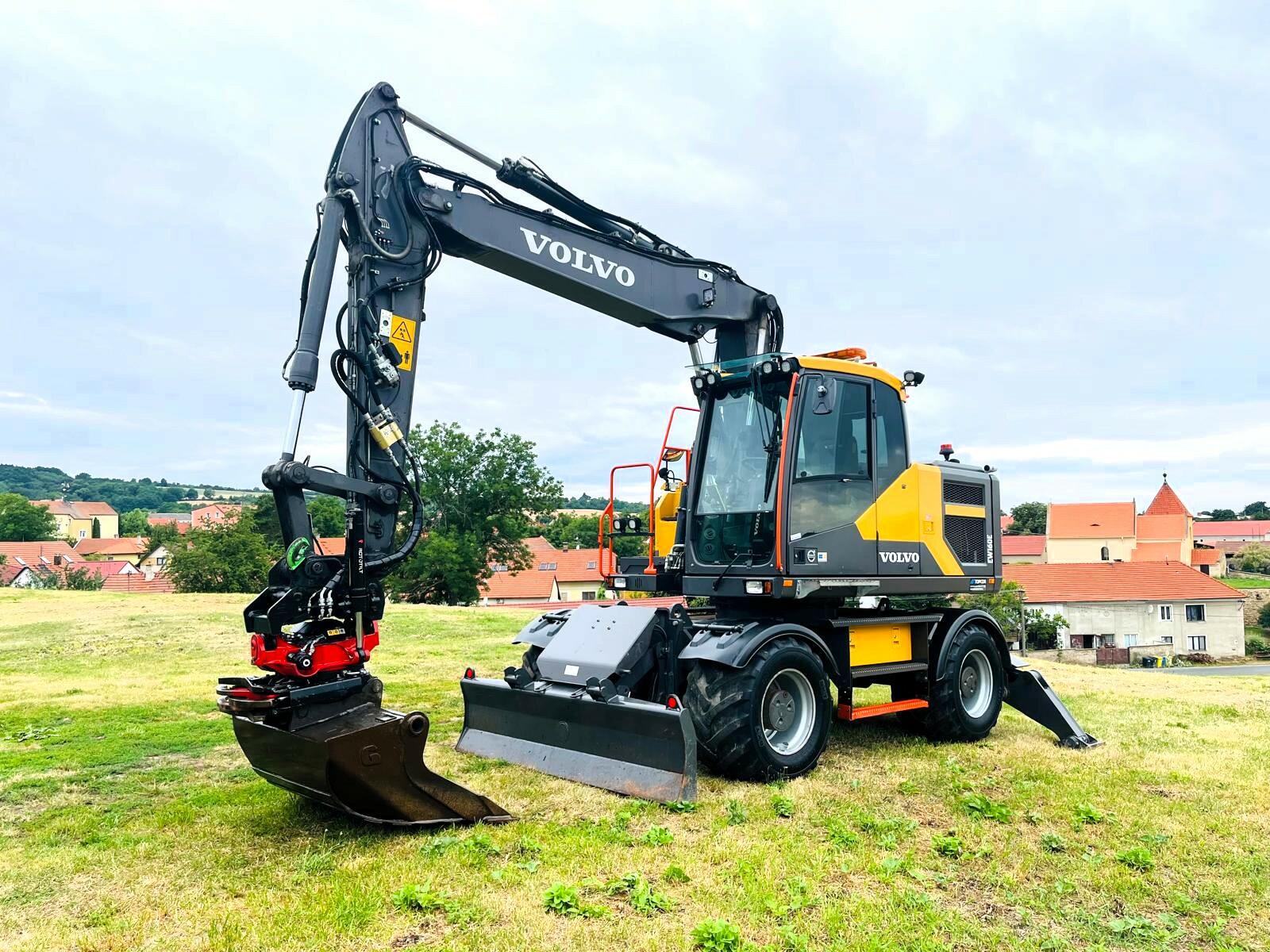 Kolové rypadlo Volvo EW160E (Možnost leasingu)