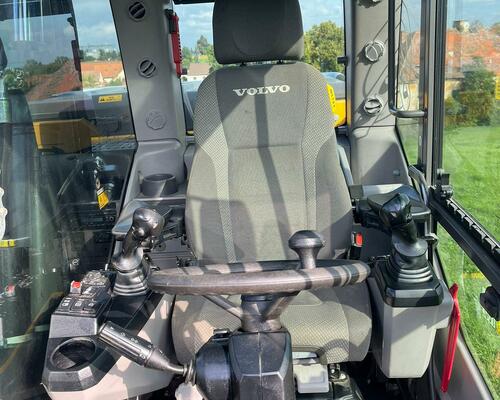 Kolové rypadlo Volvo EW160E (Možnost leasingu)