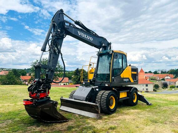 Kolové rypadlo Volvo EW160E (Možnost leasingu)