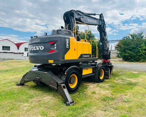 Kolové rypadlo Volvo EW160E (Možnost leasingu)