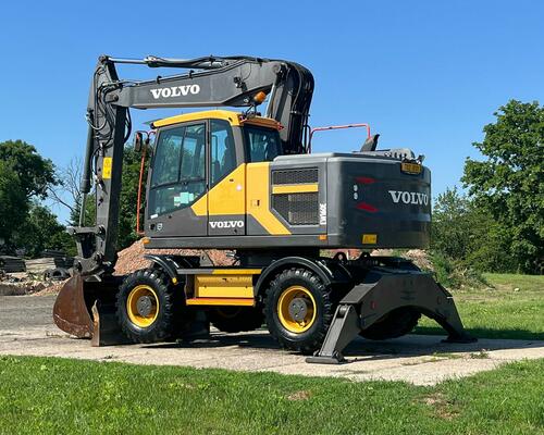 Kolové rypadlo Volvo EW160E (Možnost leasingu)