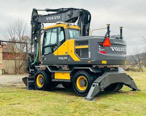 Kolové rypadlo Volvo EW160E (Možnost leasingu)
