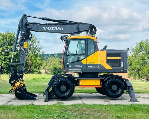 Kolové rypadlo Volvo EW160E (Možnost leasingu)