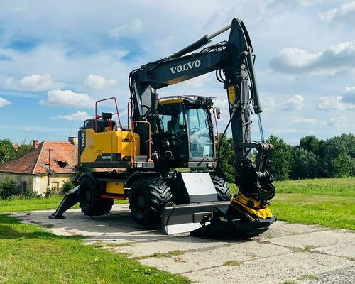 Kolové rypadlo Volvo EW160E (Možnost leasingu)