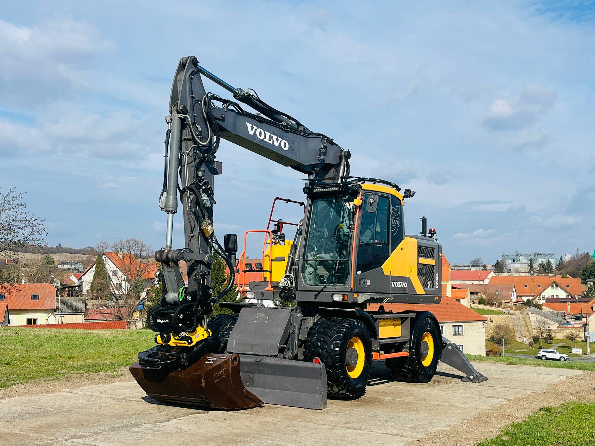 Kolové rypadlo Volvo EW160E (Možnost leasingu)