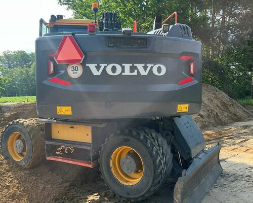 Kolové rypadlo VOLVO EW160E  -     Zprostředkujeme výhodný úvěr 