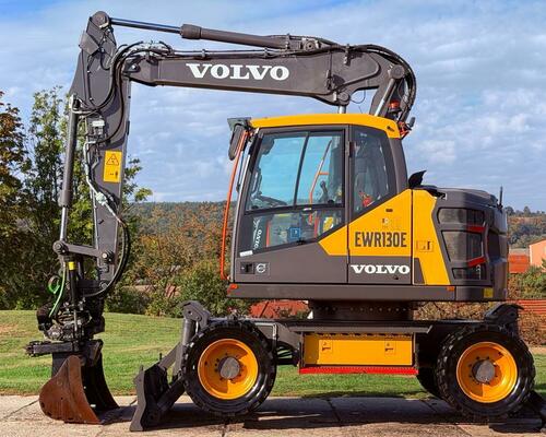 Kolové rypadlo Volvo EWR130E (Možnost leasingu)