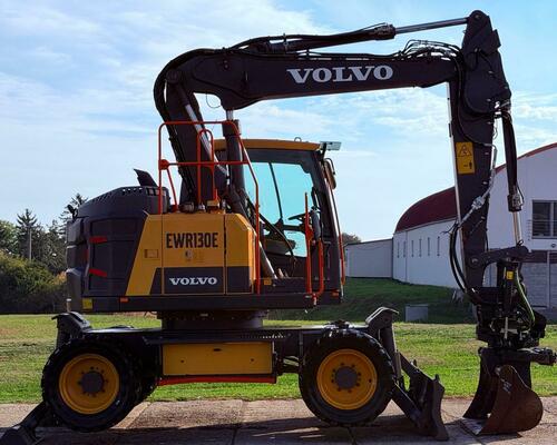 Kolové rypadlo Volvo EWR130E (Možnost leasingu)
