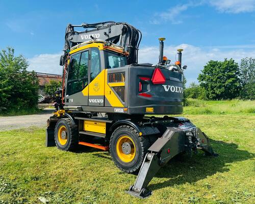 Kolové rypadlo Volvo EWR150E 3D (Možnost leasingu)