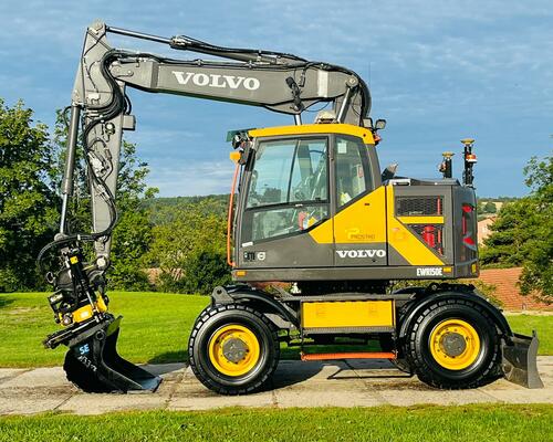 Kolové rypadlo Volvo EWR150E (Možnost leasingu)