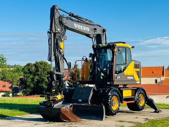 Kolové rypadlo Volvo EWR150E (Možnost leasingu)