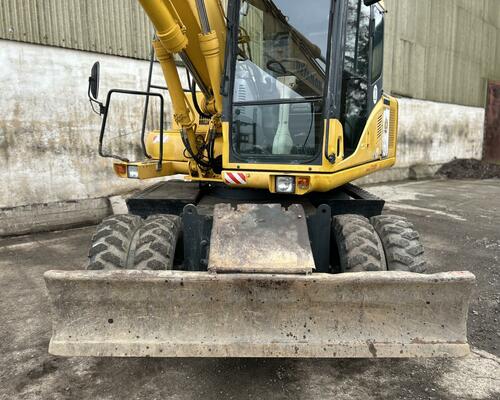 KOMATSU PW130-7
