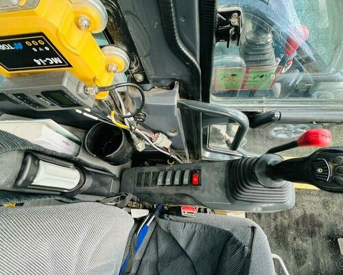 Komatsu PW 158 - 18 tun